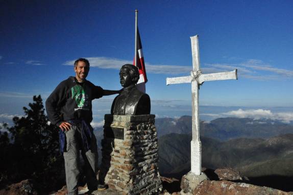 No ponto mais alto do Caribe, o Pico Duarte, com 3.080 metrtos, na República Dominicana
